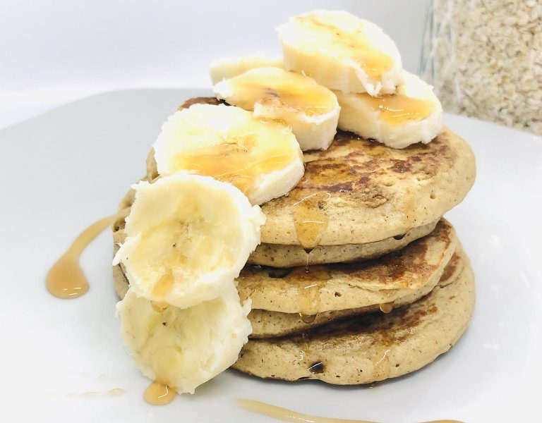 Banana Oatmeal Pancake by SmileyMaruth